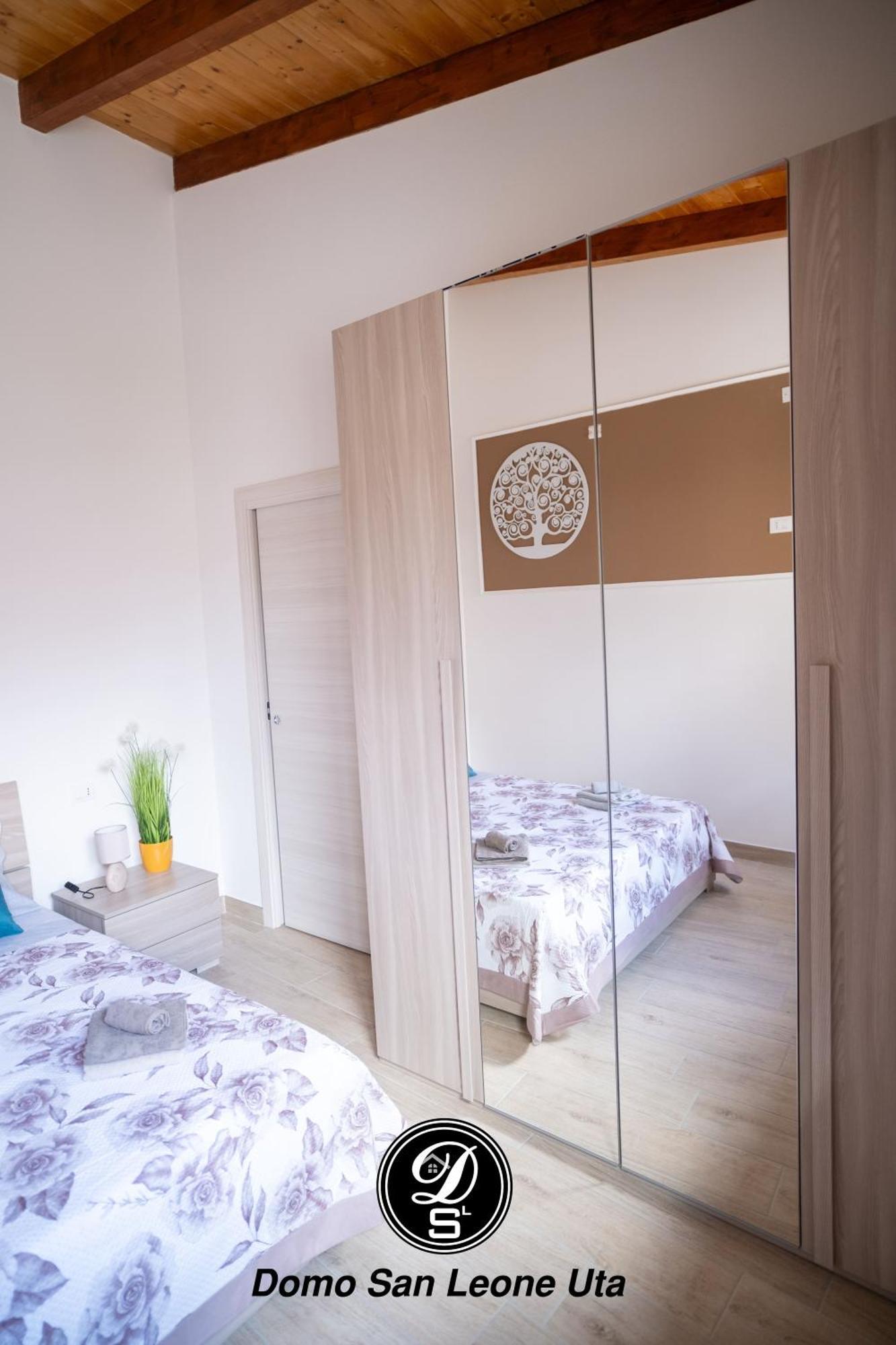 Domo San Leone Uta Hotel Екстериор снимка
